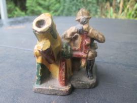 ELASTOLIN Belgium soldier with mortar. Belgische soldaat met camo mortier, goede staat.