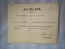 German Ausweis. Duitse Ausweis, gebuikt bij de Westwall bau. mooi gestempeld