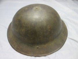British Brodie steelhelmet MkI. nice with the red ink brodie helmet stamp. Engelse staalhelm voorzien van een donut, dit vanwege het draagcomfort 1917.
