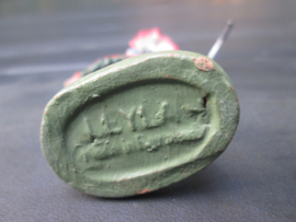 LEYLA Indiaan werpt mes.