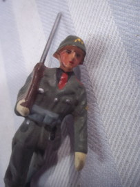 Lineol soldaatje Italiaanse soldaat met fascistisch uniform