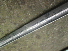 Belgium sword, with etching. Belgisch sabel met gravering Voor Vorst en Vaderland andere kant 2e Regiment Lansiers, bijzonder stuk maker is E.&F. Hörster Solingen.