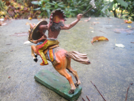 ELASTOLIN Indian on horse Indiaan te paard met bijl en schild
