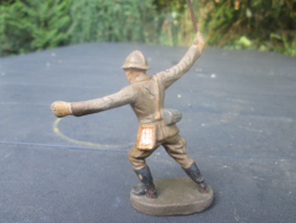 ELASTOLIN Belgium soldier officer with sword. Belgische soldaat officier met sabel.