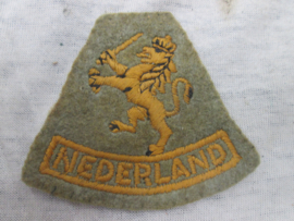 Dutch sleeve badge of the Dutch army in England. Prinses- Irene Brigade. Mouwembleem wollige stof met leeuw en NEDERLAND.