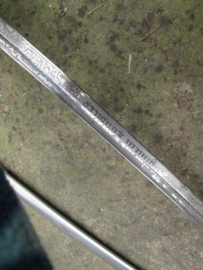 Belgium sword, with etching. Belgisch sabel met gravering Voor Vorst en Vaderland andere kant 2e Regiment Lansiers, bijzonder stuk maker is E.&F. Hörster Solingen.