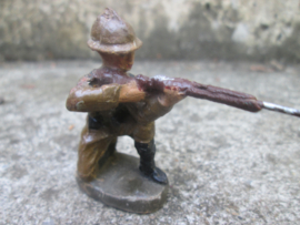 ELASTOLIN Belgium soldier shooting. Schietende Belgische soldaat.