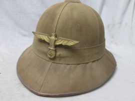 German helmet badge for the Kriegsmarine pithhelmet. Duits helm embleem voor de tropenhelm van de Kriegsmarine mooi gemarkeerd