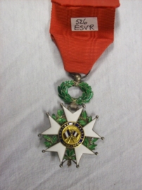 French medal Légion D´honneur chevallier, with a golden centre, enamel perfect, Frankrijk. Legion d'Honneur met gouden middenstuk. onbeschadigd. TOP staat.