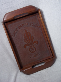 Wooden tray with  3. REI . Houten dienblad met he tembleem van de 3e REI Regiment etrangere de Infanterie Vreemdelingen legioen legion etranger foreign Legion.