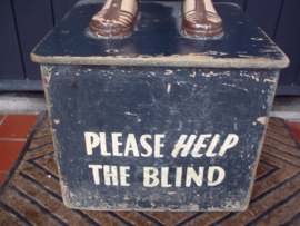 Charity box Please help the Blind. Zeer zeldzame collecte pop voor het blinden instituut