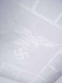 German tablecloth with woven Luftwaffe eagle and FLAKREGIMENT 14.Duits tafelkleed met geweven adelaar datum 1938 en Flakregiment zeer bijzonder.