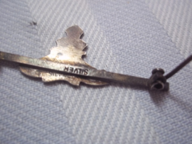 British sweetheart broche, with Fieldartillery badge, SILVER marked. Engelse sweetheart speld. artillerie, met zilver stempel.