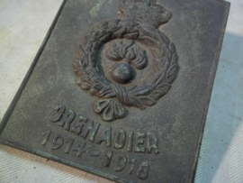 Bronse plaque Belgium Grenadier 1914-1918. Bronzen herinnerings plaquette Grenadier 1914-1918 Belgie. vrij zeldzaam 11 bij 14 cm.