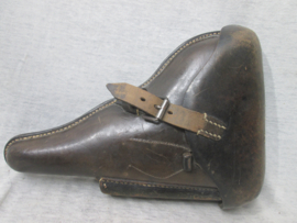 German hard shell P-08 holster nicely marked. Duits p-08 Lüger holster met Waa stempel - maket dtu. 1941, zeer nette staat. TOP stuk.