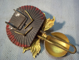 French cap badge shako Mdl. 1886 infantry. Frans sjako embleem infanterie met metalen cocarde.