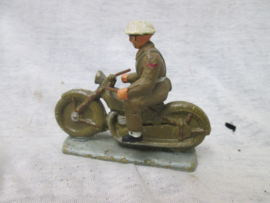 British dispatcher on motorcycle. Engelse soldaat op motor, elastolin Durso of Lineol zeer bijzonder