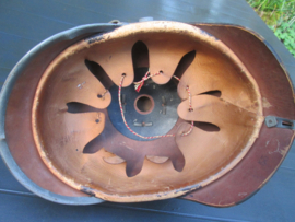German Pickelhaube spike helmet Prussian Infantry M1915. Duitse pickelhaube Pruisen veldgrijs manschap met afneembare spits mooi gemarkeerd 1916 ronde  stempel.