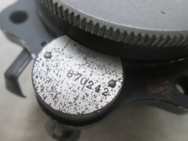 German Luftwaffe Borduhr in working order. Duitse Luftwaffe Borduhr mooi gemarkeerd met BORDUHR en FL.nummer. klok loopt en is in een zeer nette staat. tegenwoordig zijn deze items vrij zeldzaam en moeilijk te vinden.