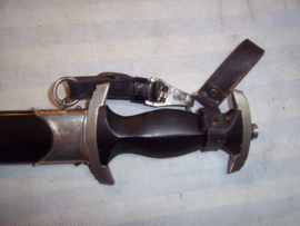 SS dagger, 100% original, SS dolk, RzM code M7/81- 1241/39 Karl Tiegel, Mack & Eickelberg, met drager RzM gestempeld op klip en leertje.