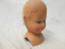 Papier mange poppenkop, met beweegbare ogen