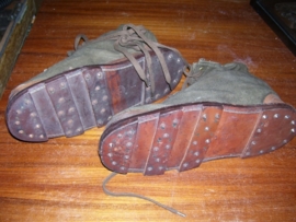 French overshoes, with little nails nice stamped, Franse overschoenen WO2
