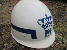 Dutch helmet used Military Police. Nederlandse binnen helm van de Militaire Politie KMAR Koninklijke marechaussee Nederlandse aanmaak jaren 50. Bijzonder stuk hedentendage.
