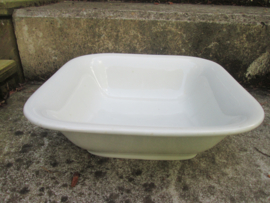 German saucer 26,5 cm by 26,5 cm. made by Bohemia 1942 Schotel Luftwaffe met groene markering.