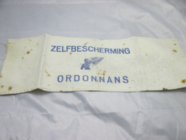 Dutch bracelet civil defence.  Nederlandse armband van de Luchtbescherming, Zelfbescherming ORDONNANS. leuk met afbeelding.