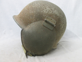 US-Army USAAF M3 FLAK helmet. Amerikaanse staalhelm met vilt (tegen bevriezing) gedragen door bommenwerper personeel. FLAK helm zeer nette staat.