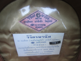 Politiepet Thailand met embleem en etiket