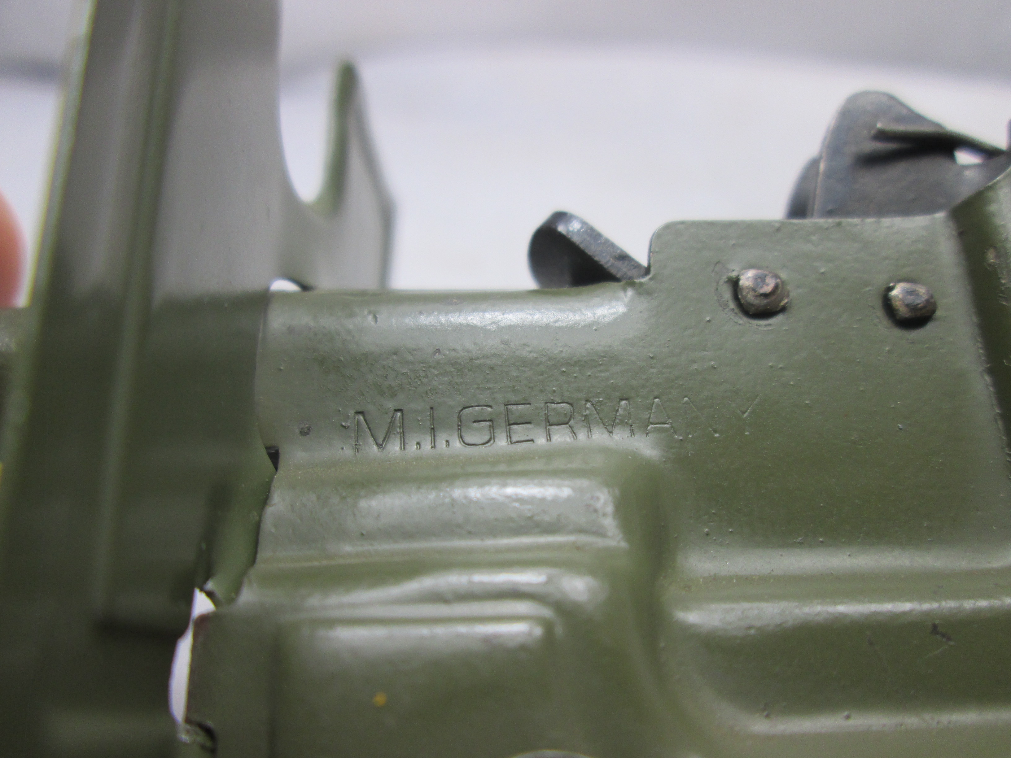 Toy machinegun in mintcondition. Blikken machinegeweer mint staat Made in Germany EDOR jaren 30/40 werkend met een klappertjes mechanisme