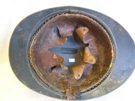 French Helmet M15 casque Adriane Artillery with innerlining Franse helm Artillerie embleem.