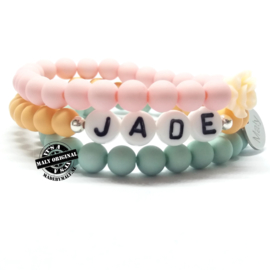 Naam armband, bloem armband en uni armband (3 armbanden)  Kies zelf je kleuren