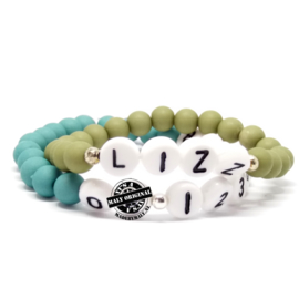 Naam armband  en telefoonnummer armband (2 armbanden)  Kies zelf je kleuren