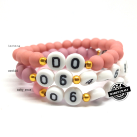 Naam armband  en telefoonnummer armband (2 armbanden)  Kies zelf je kleuren
