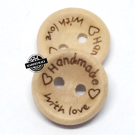 2x houten knoop 'handmade with love'  15 mm.