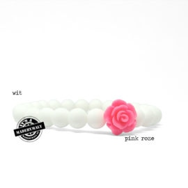 Armband  met bloem mix and match (kies zelf je kleuren)