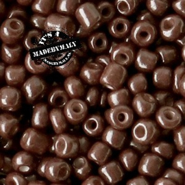 Glaskraal Rocailles 6/0 (4mm) chocolade bruin
