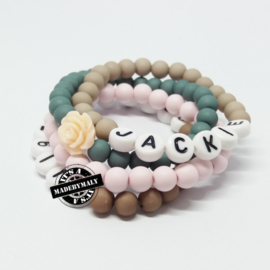 Naam armband, bloem armband en uni armband (3 armbanden)  Kies zelf je kleuren