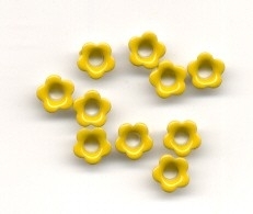 10 bloementjes eyelets geel
