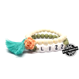 Kinderarmband naam en armband met bloem en kwastje  (2 armbanden)  Kies zelf je kleuren