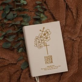 BMU 20,8: Bijbelhoes Vegan Leather Sand incl. gravure