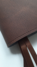 Bijbelhoes Vegan Leather Mocca