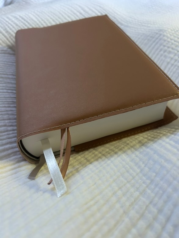 Bijbelhoes Vegan Leather Cappuccino