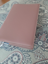 Bijbelhoes Vegan Leather Pastel Bruin