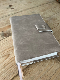 Bijbelhoes Vegan Leather Grijs/Taupe
