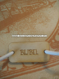 Houten label 'BIJBEL' (groot)