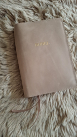 BGT 18,8x 29.3: Bijbelhoes leer Zand