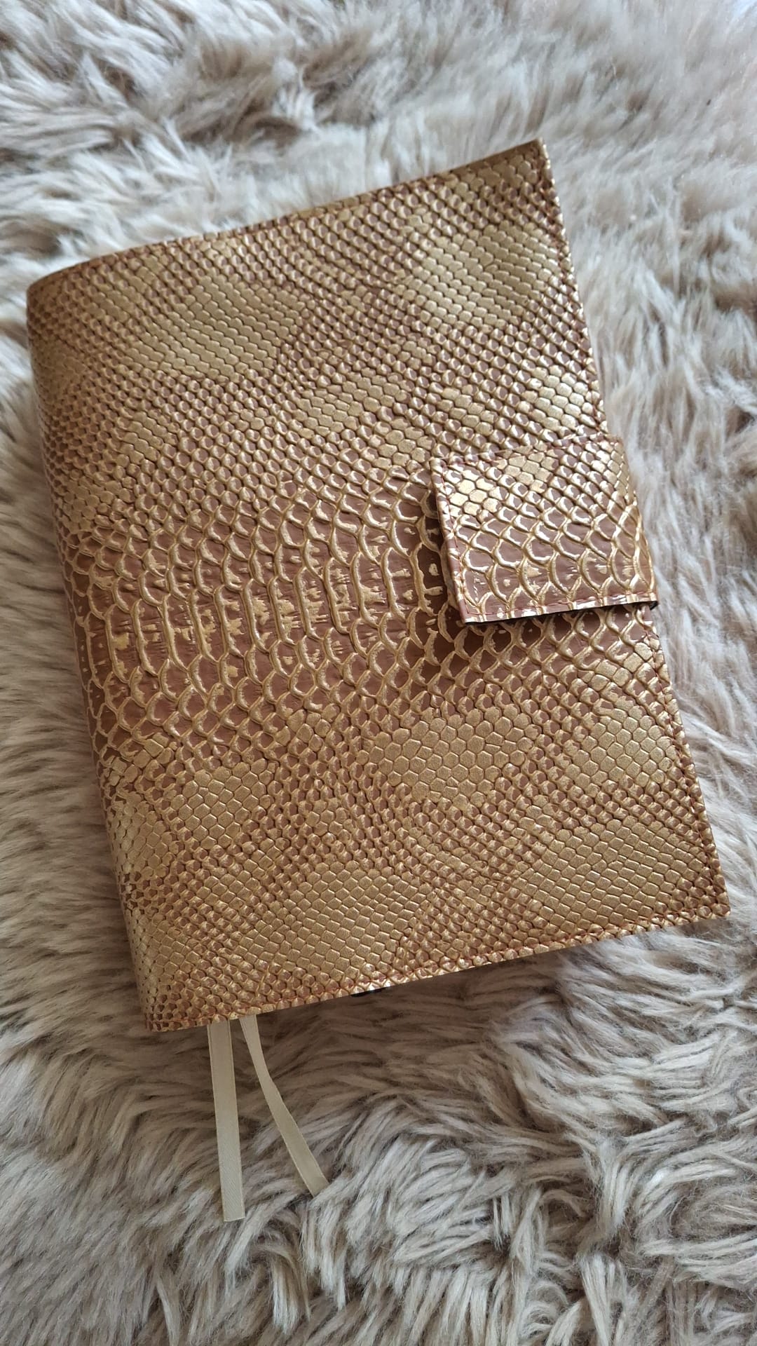 Bijbelhoes  Kunstleer Croco Goud